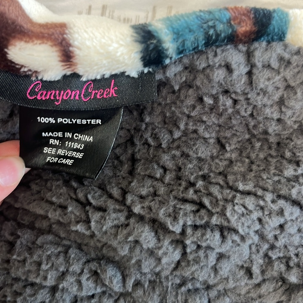 Bear Patterned Blanket - image 3